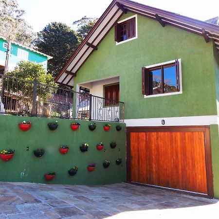 Gramado Suites Residence possui 5 quartos e 5 banheiros Exterior foto